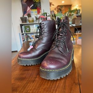 Dr Martens Shriver High burgundy color
